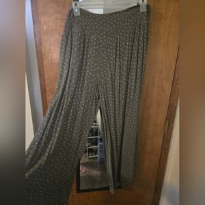 2x flowy olive and cream pattern pants